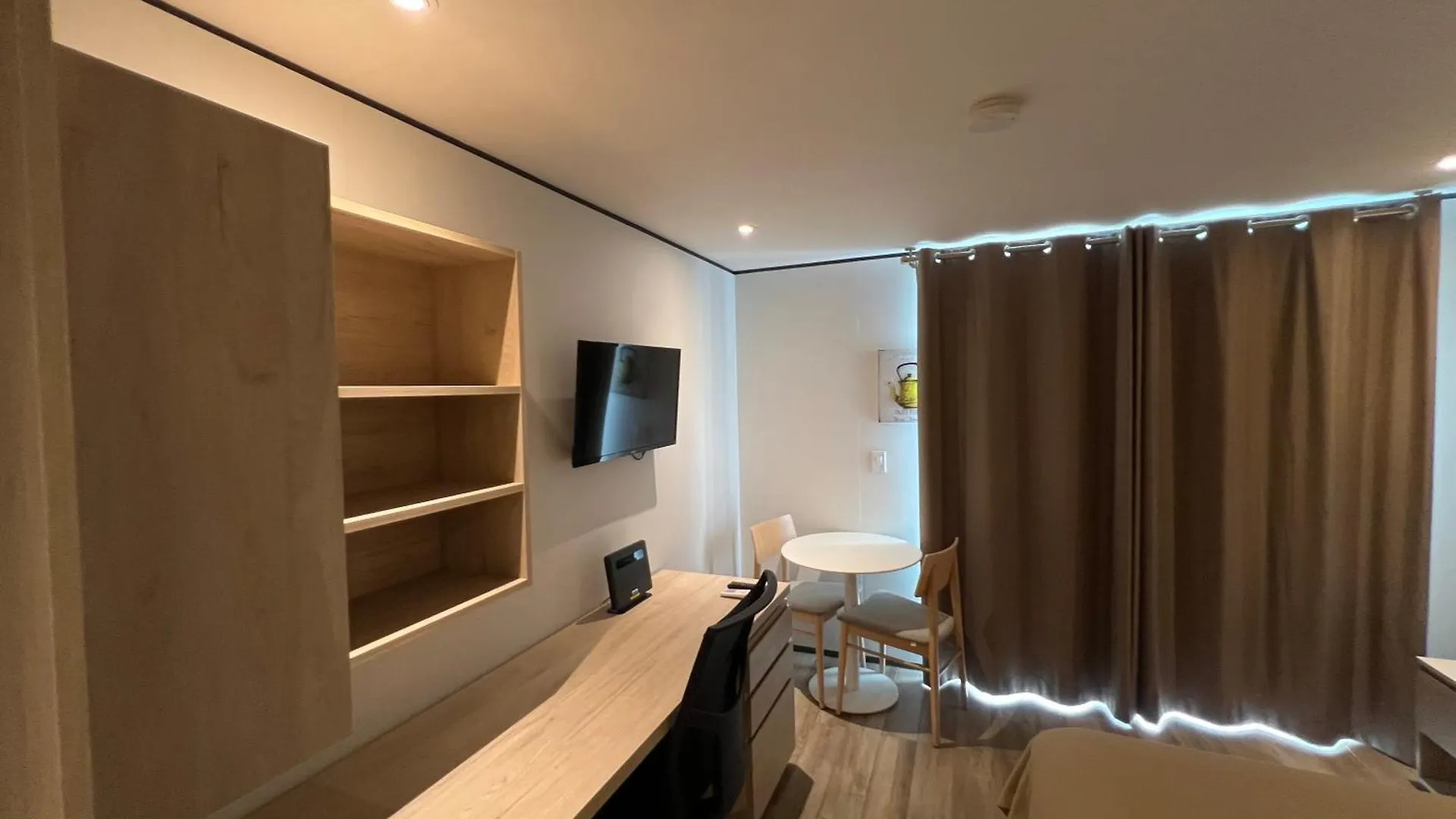 Cozy Maho Studio W Pool Gym Walk To Beach Philipsburg